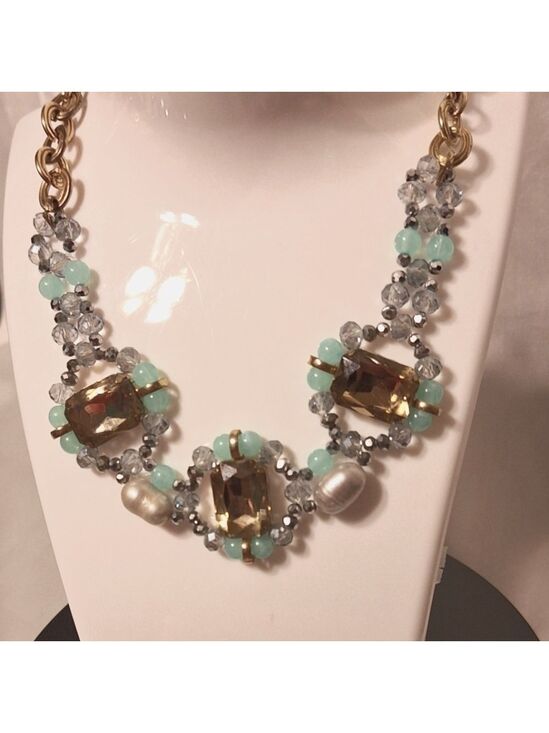 Source Unknown Jewelry - Genuine pearls, natural Jade and rhinestones 18" + ext Statement Necklace